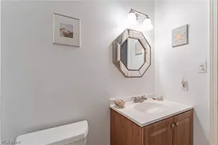 2720 Pease Dr, Rocky River, OH 44116 - Photo 15