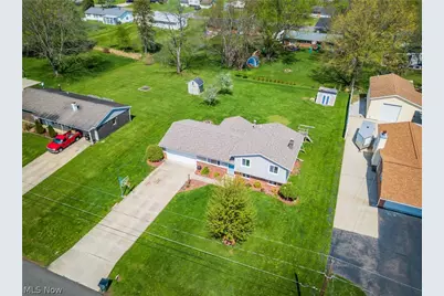 2375 Yorktown Street NW, Uniontown, OH 44685 - Photo 29