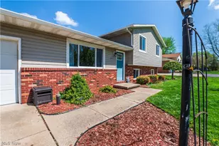 2375 Yorktown St NW, Uniontown, OH 44685 - Photo 5