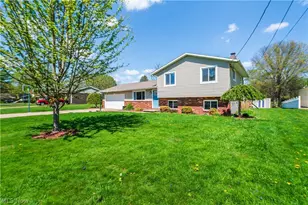 2375 Yorktown St NW, Uniontown, OH 44685 - Photo 3