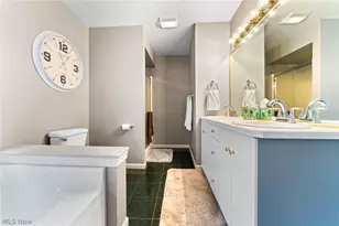 98 Jade Cir, Canfield, OH 44406 - Photo 17