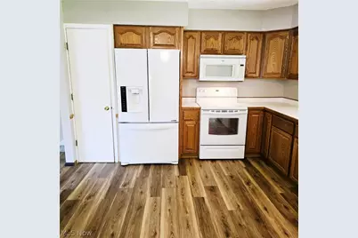 17016 Lanier Avenue, Strongsville, OH 44136 - Photo 3