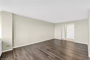12900 Lake Ave, Oakwood, OH 44107 - Photo 9