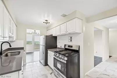 12900 Lake Avenue #1415, Oakwood, OH 44107 - Photo 15