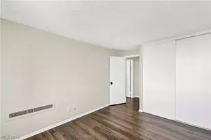 12900 Lake Ave, Oakwood, OH 44107 - Photo 17