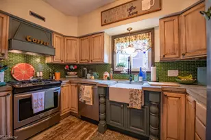 716 N Dawson St, Uhrichsville, OH 44683 - Photo 23