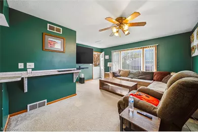 21790 Kennison Avenue, Euclid, OH 44123 - Photo 5