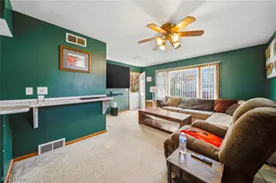 21790 Kennison Ave, Euclid, OH 44123 - Photo 5