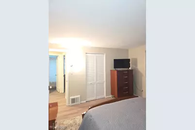 21711 S Lake Shore Boulevard, Euclid, OH 44123 - Photo 9