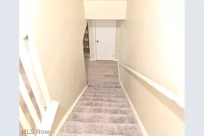 21711 S Lake Shore Boulevard, Euclid, OH 44123 - Photo 7