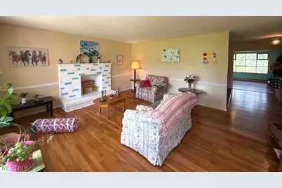 300 Eastlawn Circle, Zanesville, OH 43701 - Photo 3