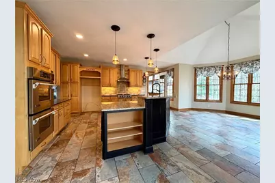 11625 Regent Park Drive, Chardon, OH 44024 - Photo 15