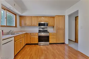 4576 Alderwood Dr, Canfield, OH 44406 - Photo 9