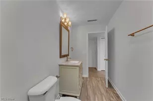23219 Bennington Hamlet Cir, Euclid, OH 44123 - Photo 13
