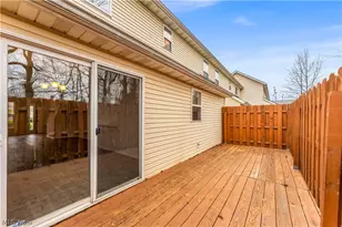 23219 Bennington Hamlet Cir, Euclid, OH 44123 - Photo 27