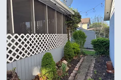 1003 Eastport Avenue, Uhrichsville, OH 44683 - Photo 47