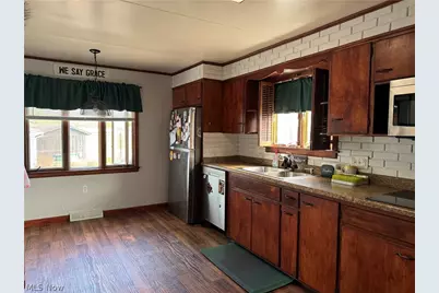 1003 Eastport Avenue, Uhrichsville, OH 44683 - Photo 9