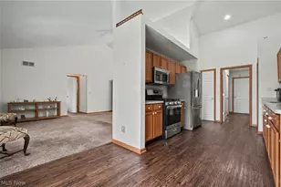445 E Reserve Dr, Cuyahoga Falls, OH 44223 - Photo 17