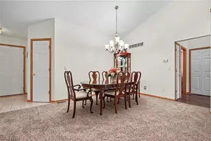 445 E Reserve Dr, Cuyahoga Falls, OH 44223 - Photo 9