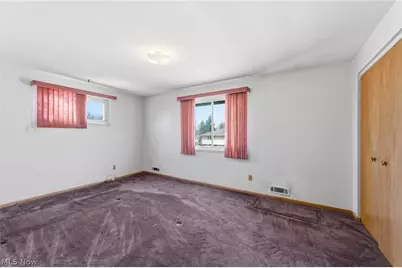 8230 Reed Avenue, Garfield Heights, OH 44125 - Photo 19