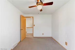 8230 Reed Ave, Garfield Heights, OH 44125 - Photo 35