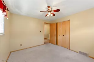 8230 Reed Ave, Garfield Heights, OH 44125 - Photo 37