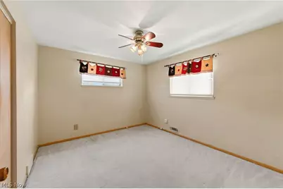 8230 Reed Avenue, Garfield Heights, OH 44125 - Photo 39