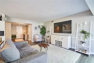 874 Hampton Ridge Dr, Akron, OH 44313 - Photo 5