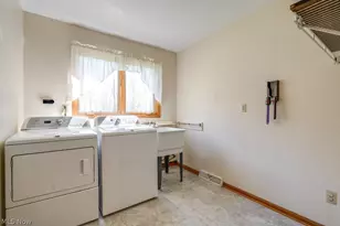 6815 Liberty Rd, Solon, OH 44139 - Photo 13