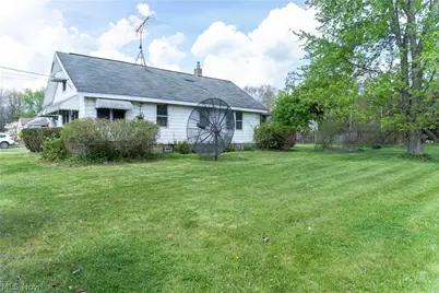 557 Sunshine Avenue, Youngstown, OH 44505 - Photo 13