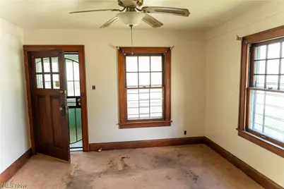 557 Sunshine Avenue, Youngstown, OH 44505 - Photo 17