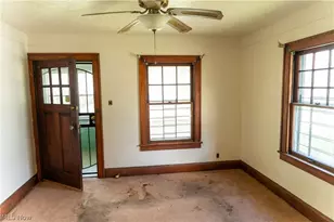 557 Sunshine Ave, Youngstown, OH 44505 - Photo 17