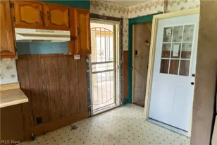 557 Sunshine Ave, Youngstown, OH 44505 - Photo 19