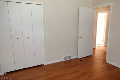 1661 Chelmsford Road, Mayfield Heights, OH 44124 - Photo 21