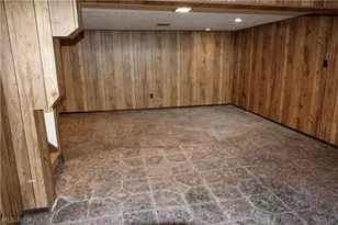 1661 Chelmsford Rd, Mayfield Heights, OH 44124 - Photo 23