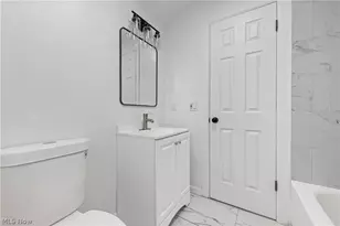 27182 Oriole Ave, Euclid, OH 44132 - Photo 21