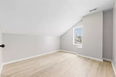 27182 Oriole Avenue, Euclid, OH 44132 - Photo 19