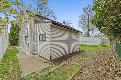 27182 Oriole Avenue, Euclid, OH 44132 - Photo 29