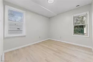 27182 Oriole Ave, Euclid, OH 44132 - Photo 7