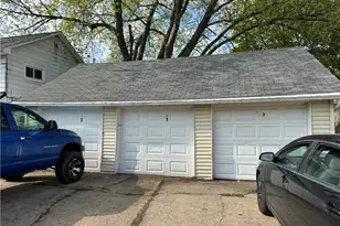 423 7th St, Fairport Harbor, OH 44077 - Photo 3