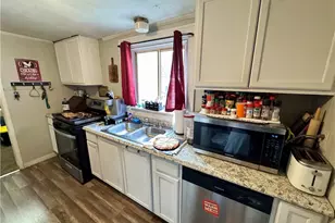423 7th St, Fairport Harbor, OH 44077 - Photo 21