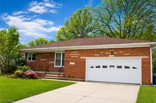 7300 Maplewood Rd, Parma, OH 44130 - Photo 3