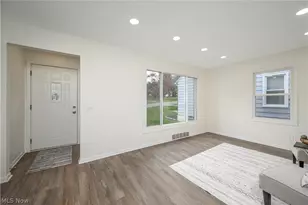 1323 29th St NE, Canton, OH 44714 - Photo 7