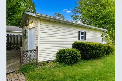 7386 Lake Road, Madison, OH 44057 - Photo 11