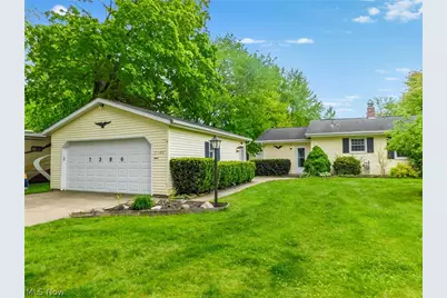 7386 Lake Road, Madison, OH 44057 - Photo 3