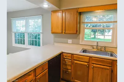 7386 Lake Road, Madison, OH 44057 - Photo 17