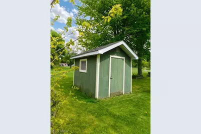 7386 Lake Road, Madison, OH 44057 - Photo 13