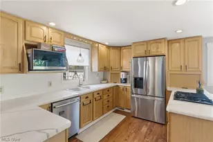 3674 Stoer Rd, Huber Heights, OH 44122 - Photo 13