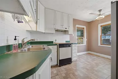 1712 Girard Street, Akron, OH 44301 - Photo 5