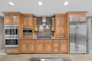17571 Merry Oaks Trail, Chagrin Falls, OH 44023 - Photo 11